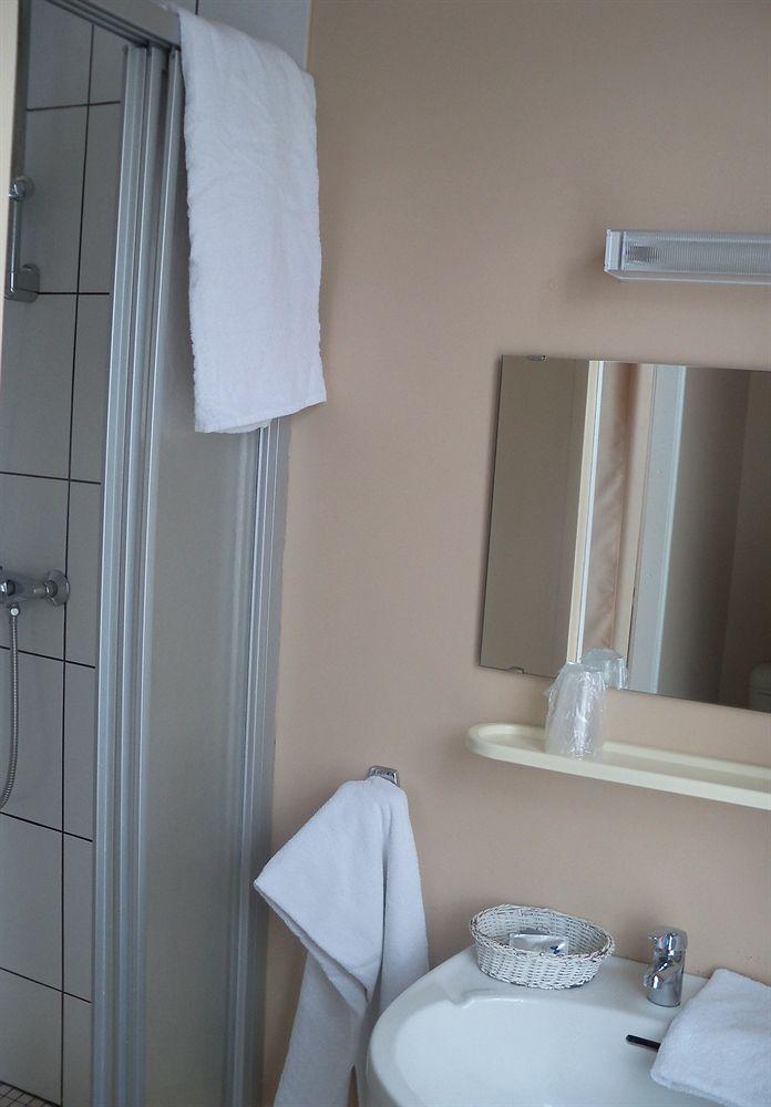 Le Rider Hotel Bort-les-Orgues Exterior foto