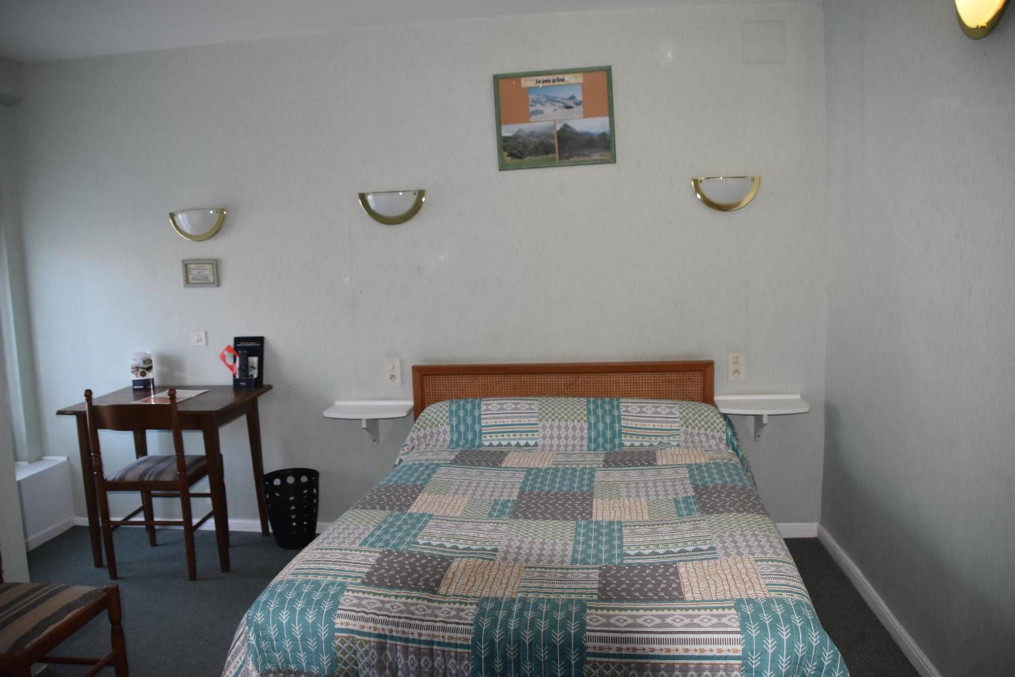Le Rider Hotel Bort-les-Orgues Exterior foto