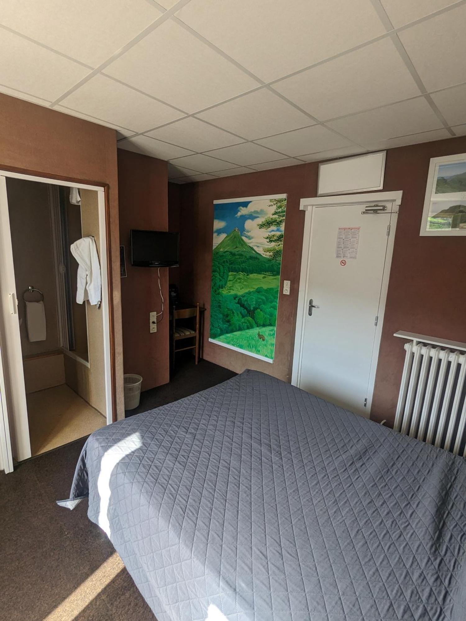 Le Rider Hotel Bort-les-Orgues Exterior foto