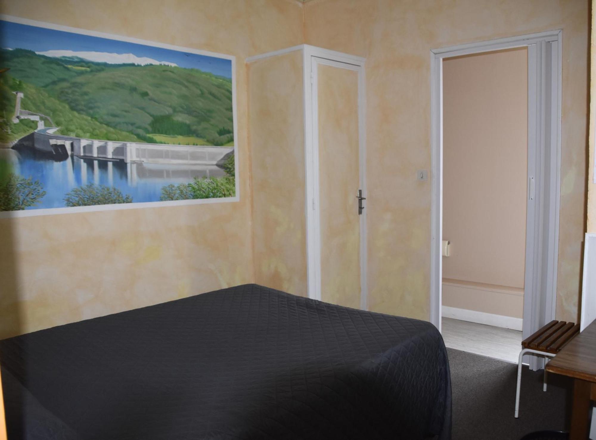 Le Rider Hotel Bort-les-Orgues Exterior foto