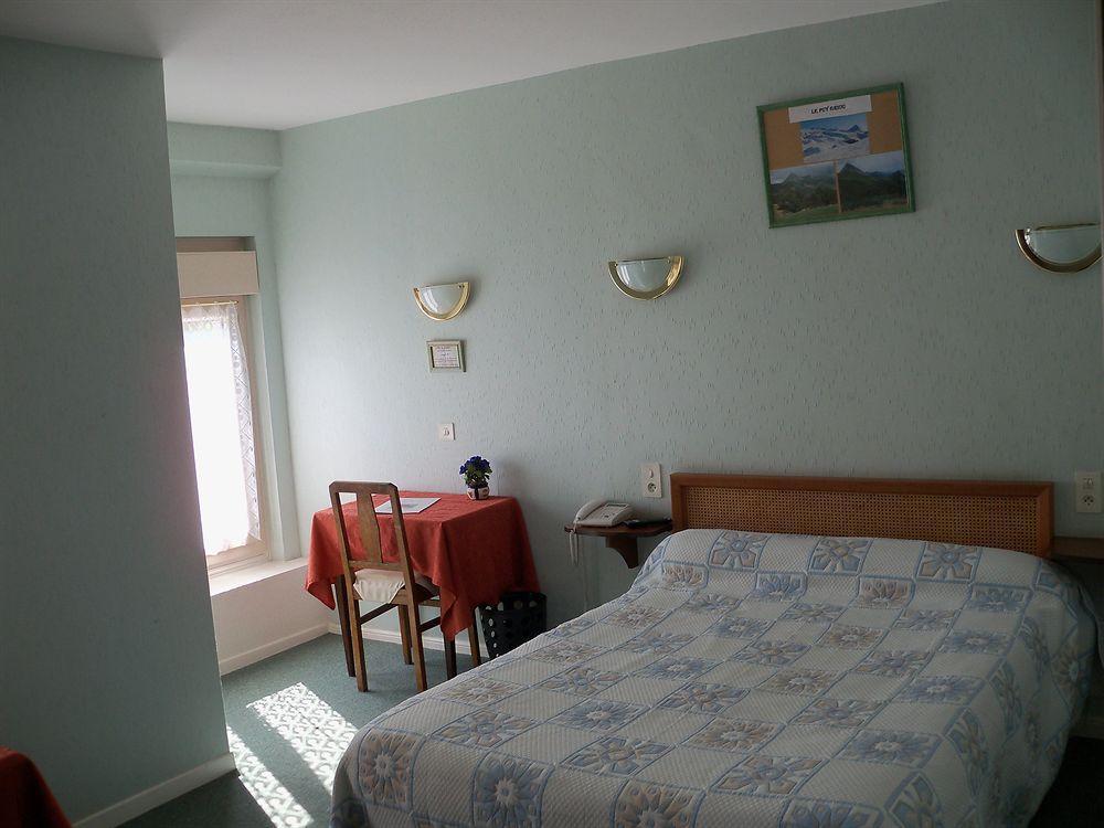 Le Rider Hotel Bort-les-Orgues Exterior foto